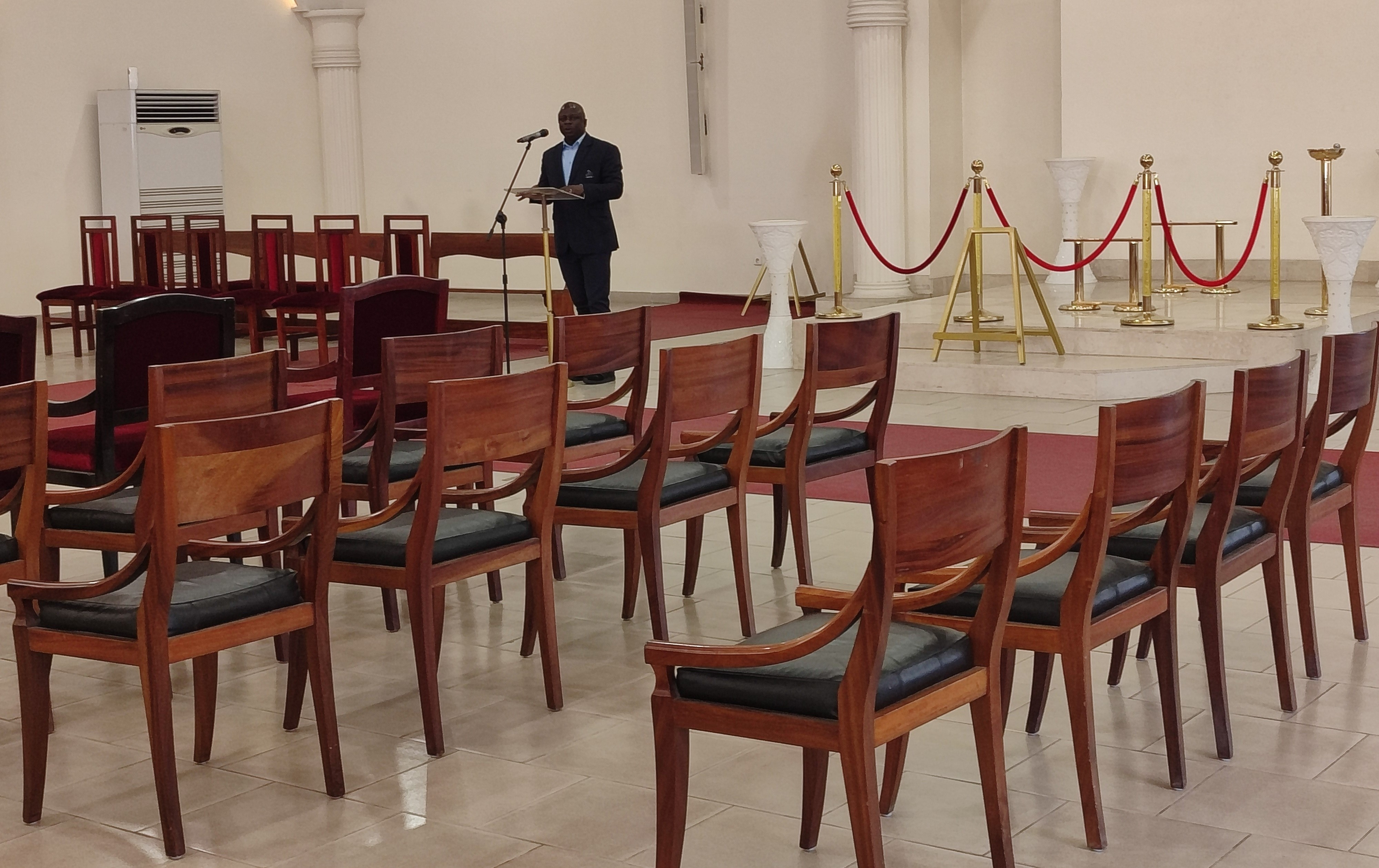 salle-condoleances-ivosep-abidjan1_0.jpg